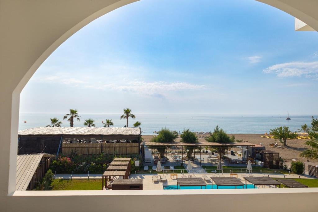 Beachfront accommodation Beach Break Faliraki Rhodes